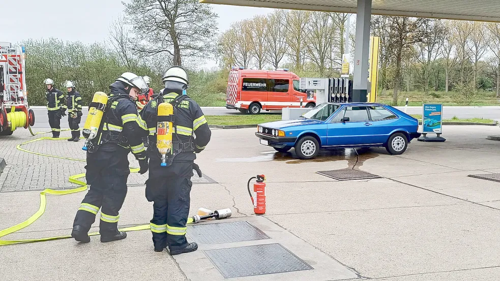 Die Feuerwehr war an einer Tankstelle in Möhlenwarf im Einsatz. Foto: Feuerwehr