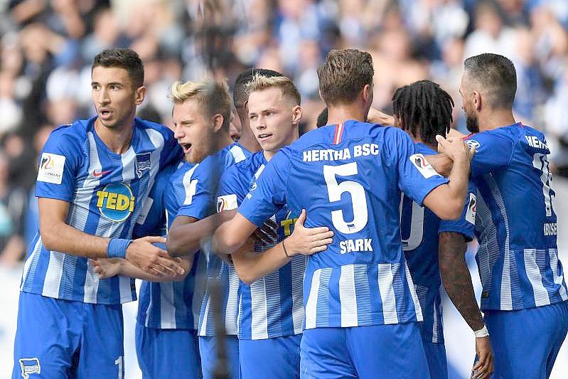 Bayern Siegt Weiter - Hertha Zieht An BVB Vorbei - Ostfriesische ...