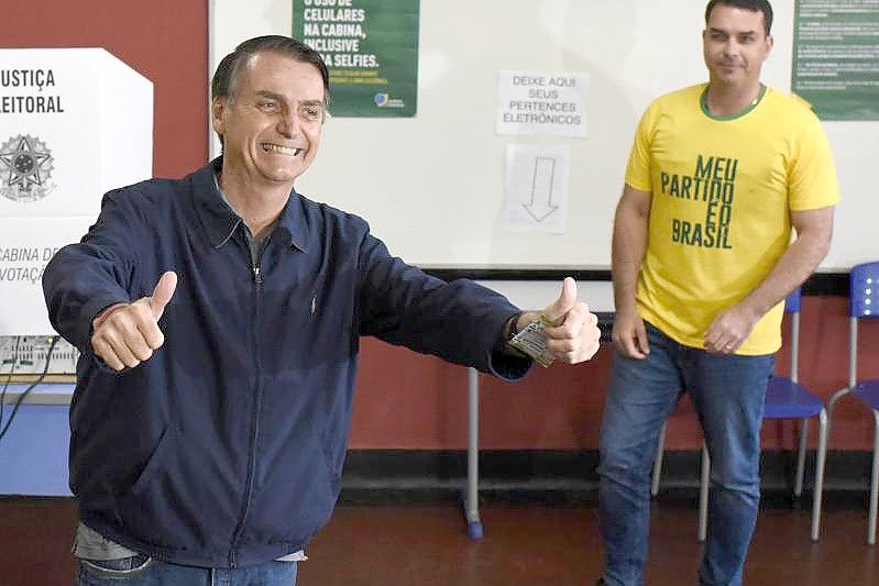 Rechtspopulist Bolsonaro Gewinnt Wahl In Brasilien - Ostfriesische ...