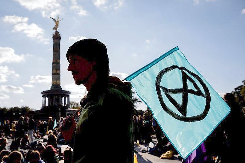 Nach Klima-Blockaden Potsdamer Platz In Berlin Geräumt - Ostfriesische ...